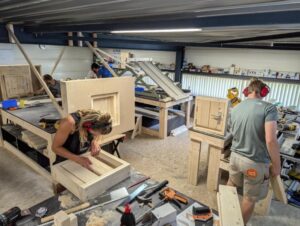 Cursisten zijn aan het re-integreren tijden verkorte bouwopleiding helmond